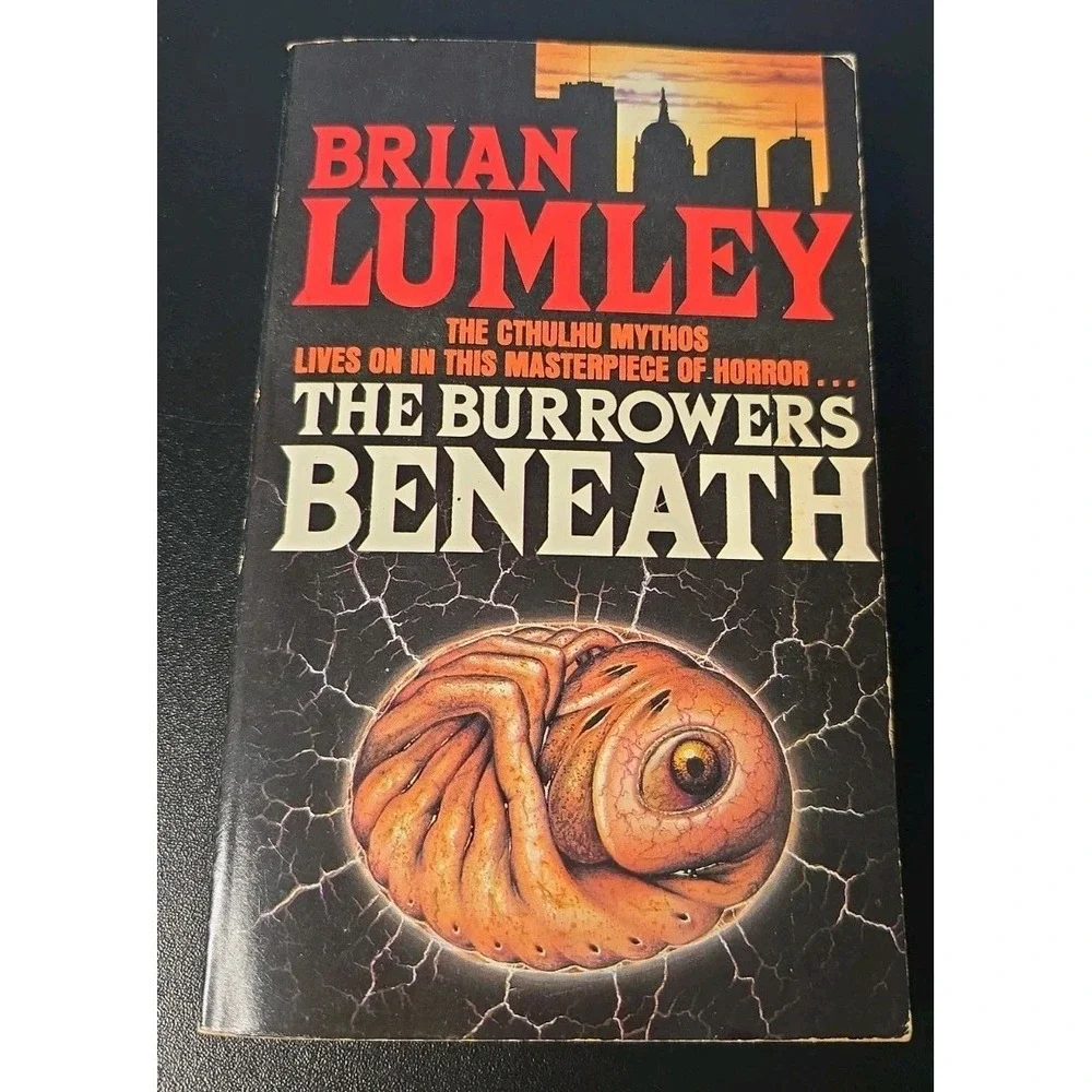 Brian Lumley - The Burrowers Beneath , A Grafton Original , Grafton 1988